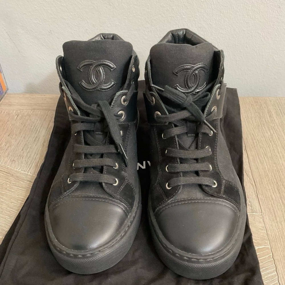 CHANEL Black Leather High-Top Sneakers